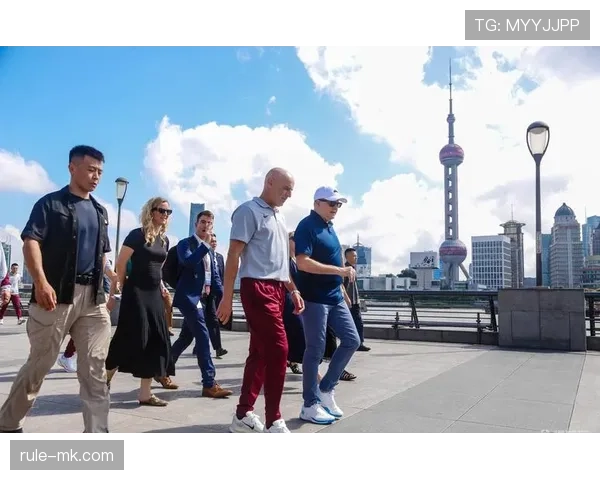 王燊超一顿饭花几千块，旁边大爷腿毛都竖起来了吧？